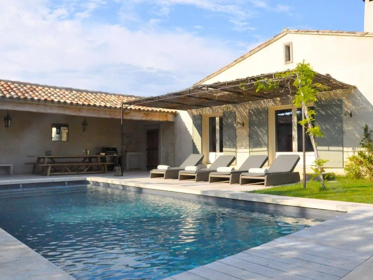 Grandeur Villa In Eygali Res With Pool 伊加里雷斯